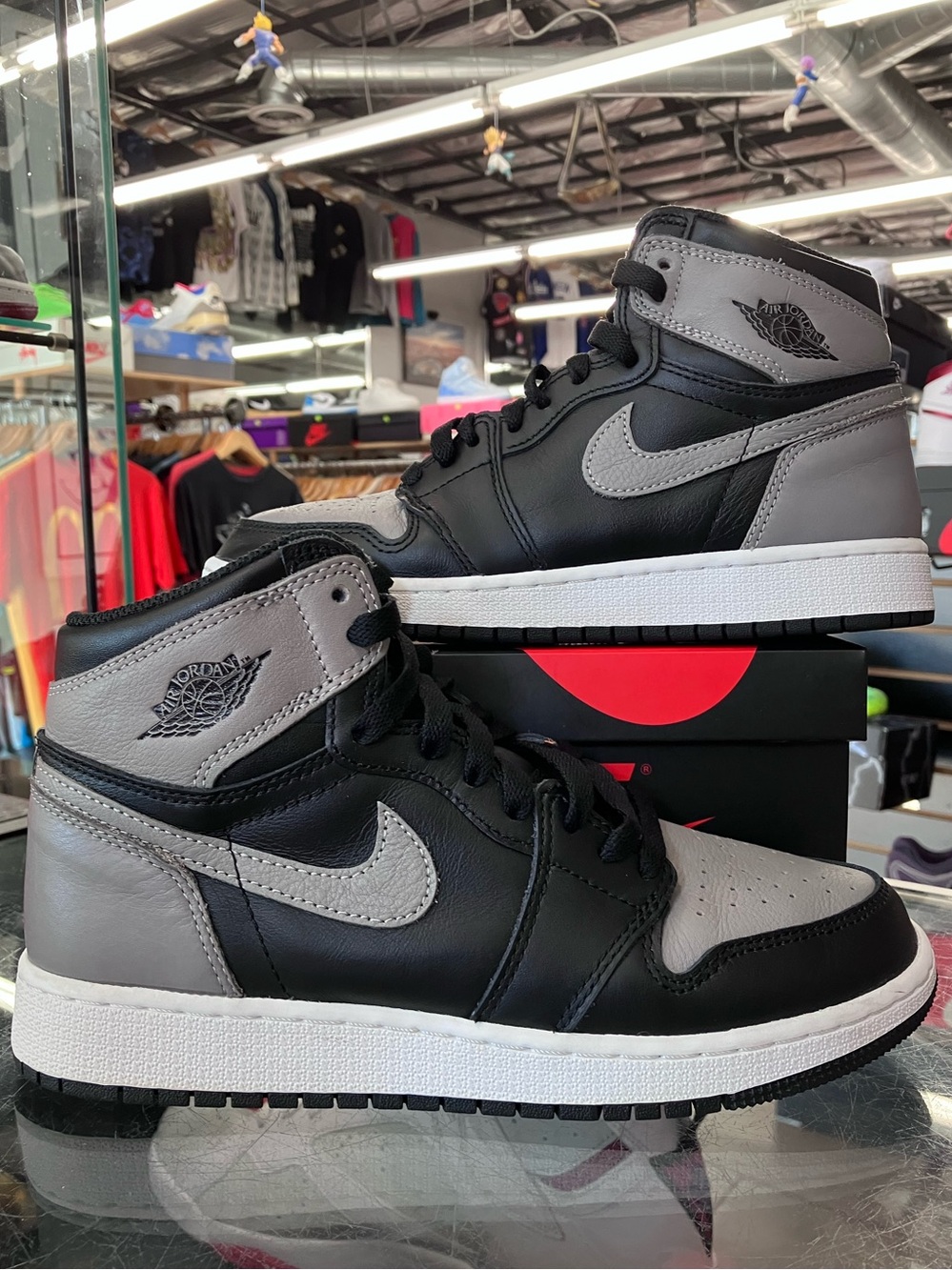 Women’s Air Jordan 1 Retro High Shadow Size 7.5